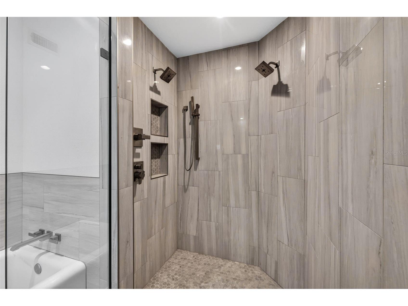 922 N Shore Drive NE Saint Petersburg FL 33701 TB8491596 image16