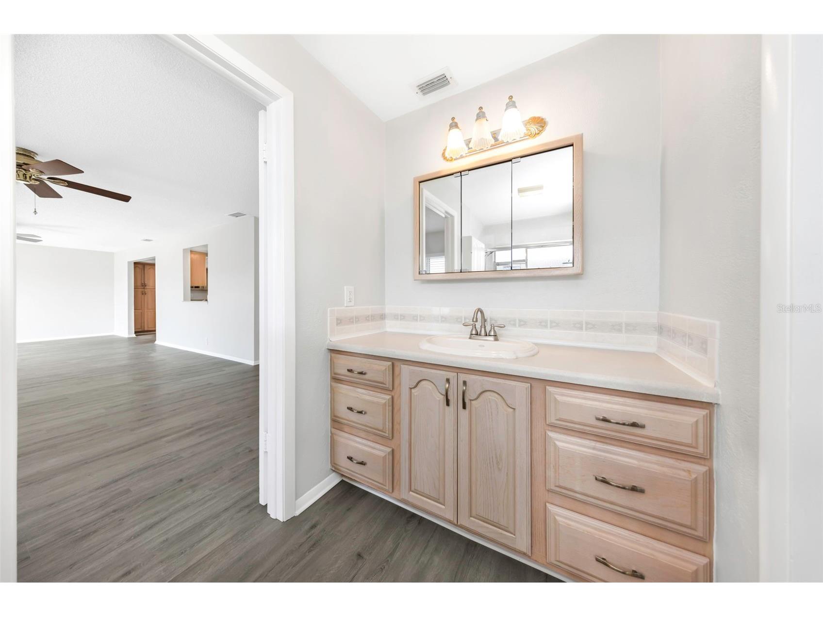 9220 40th Street N Pinellas Park FL 33782 TB8491861 image30