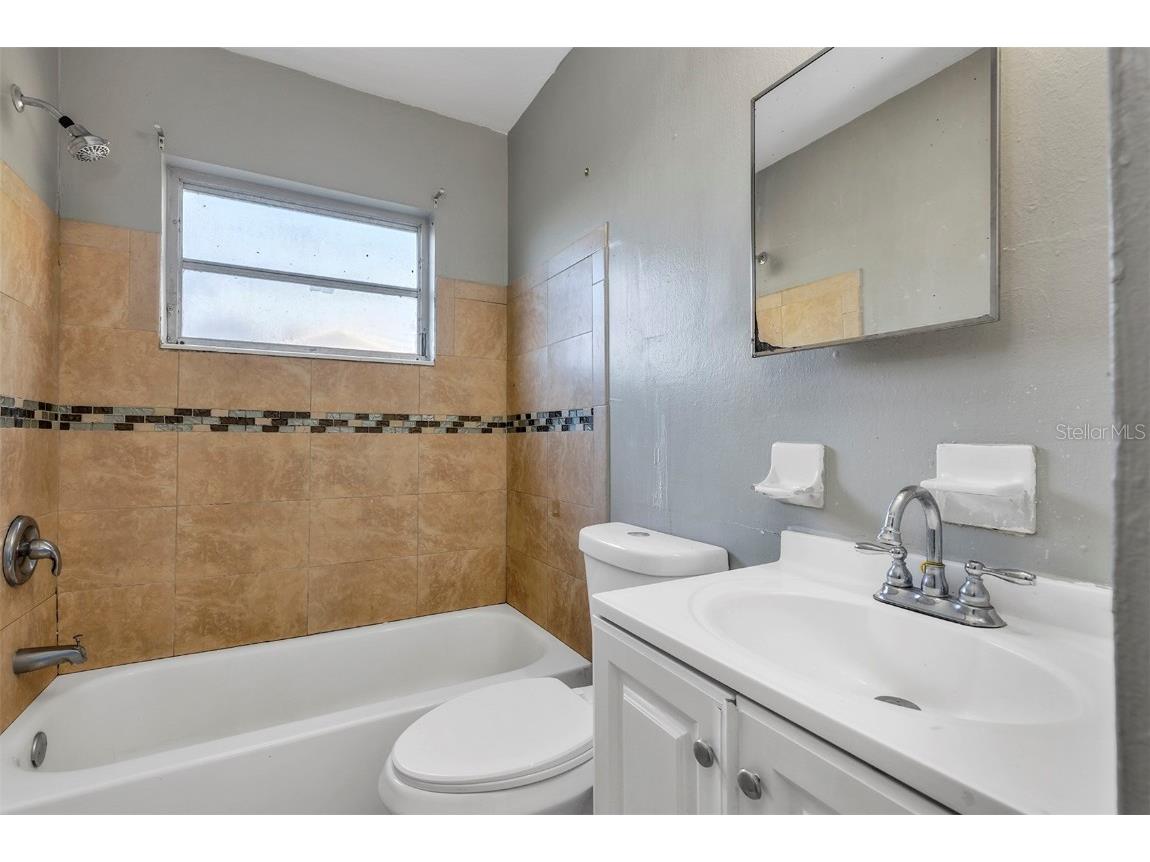 9220 N 13th Street #A & B Tampa FL 33612 O6366585 image20