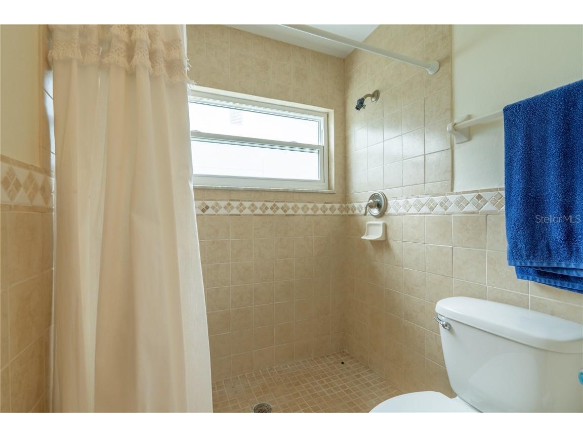 9221 40th Way N #5 Pinellas Park FL 33782 OM711806 image33