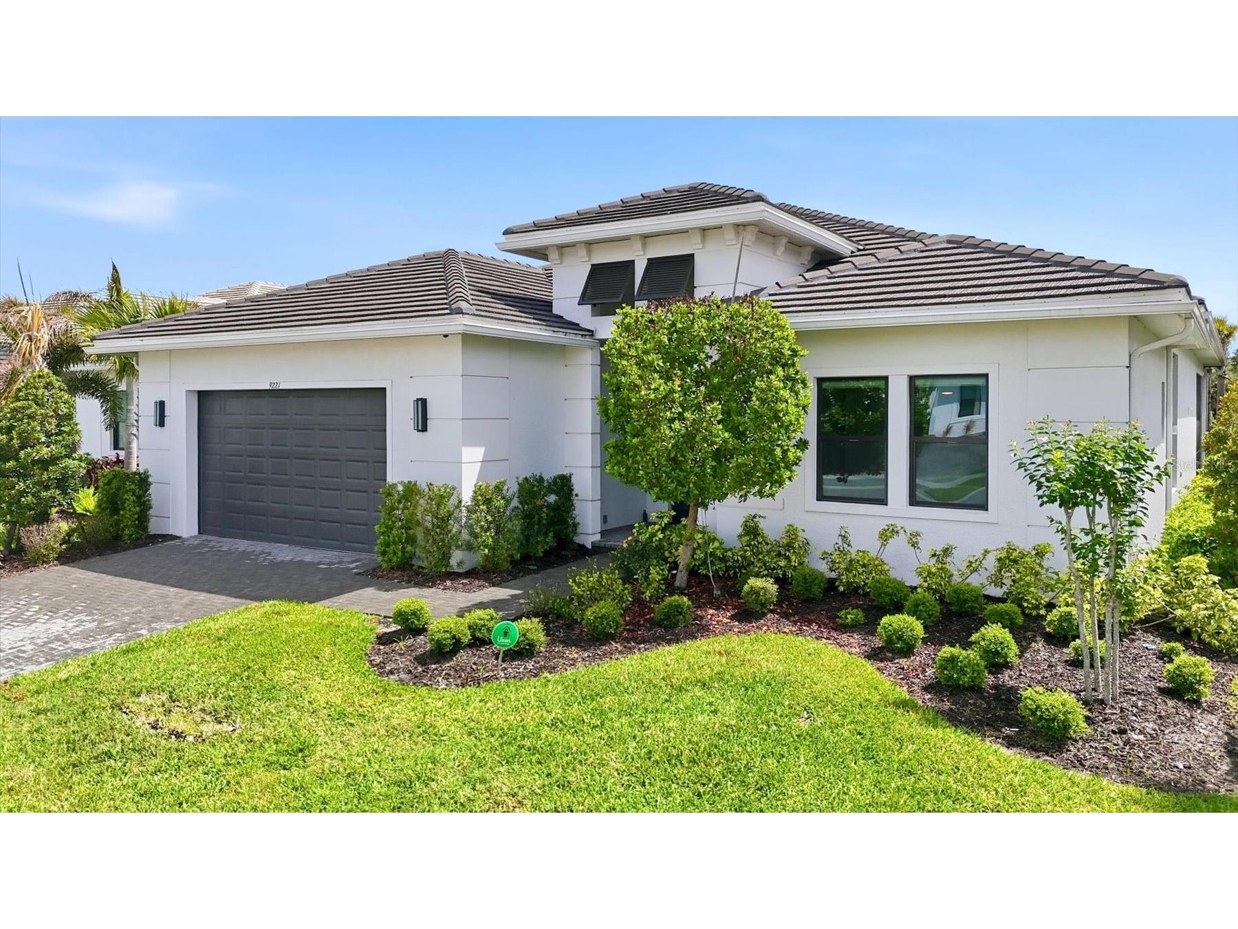 9221 Bernini Place Sarasota FL 34240 A4688126 image1