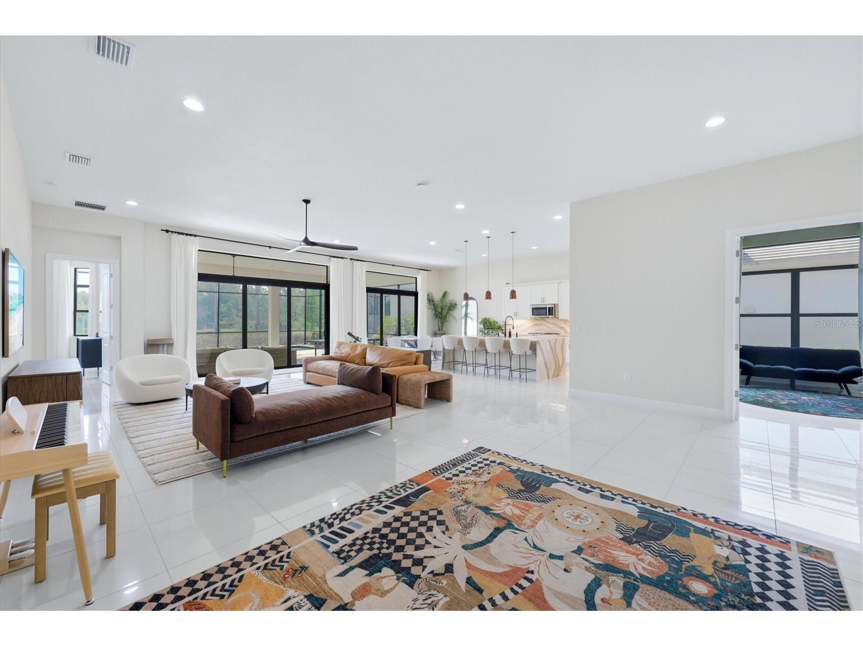 9221 Bernini Place Sarasota FL 34240 A4688126 image17