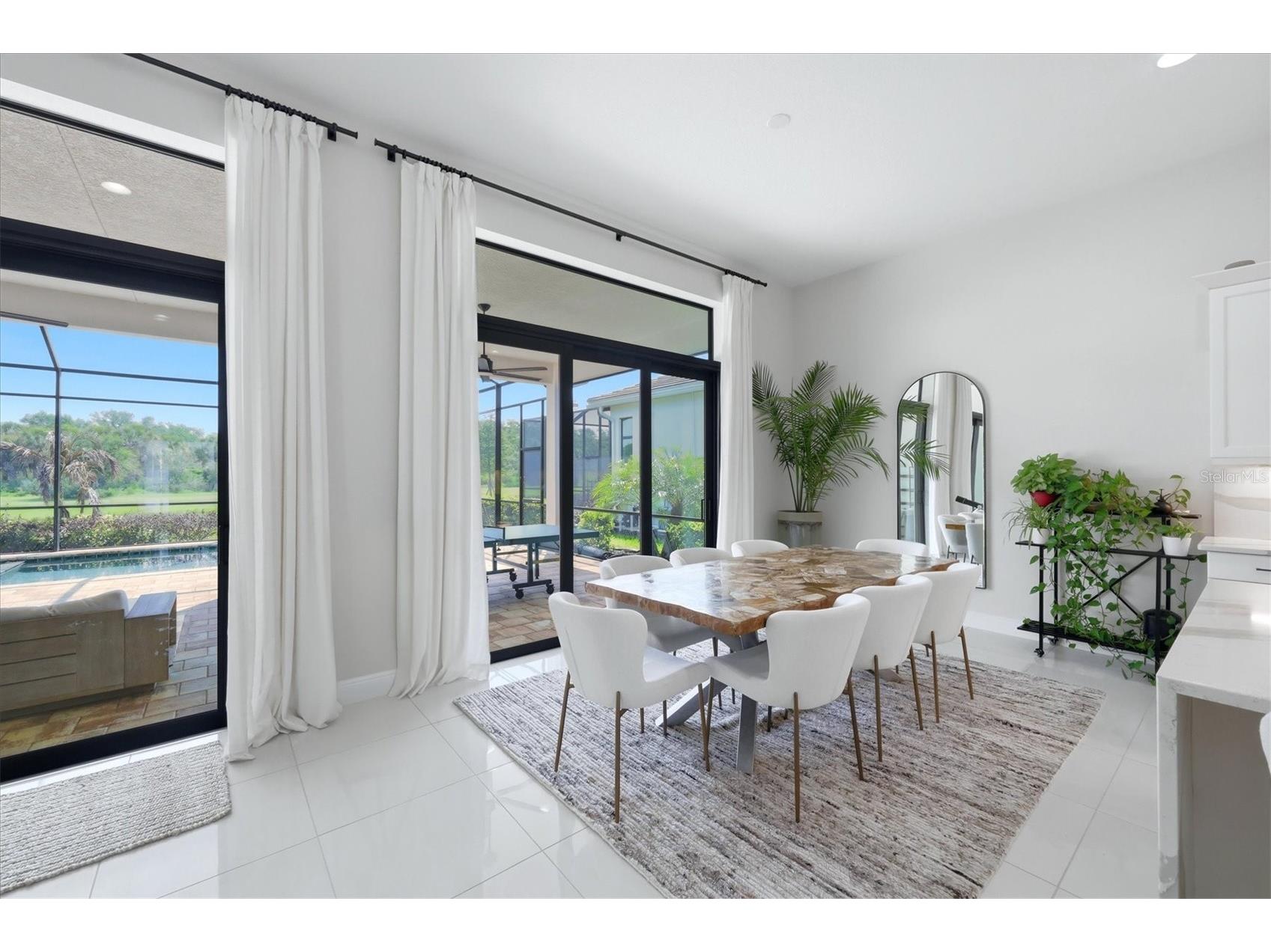9221 Bernini Place Sarasota FL 34240 A4688126 image3