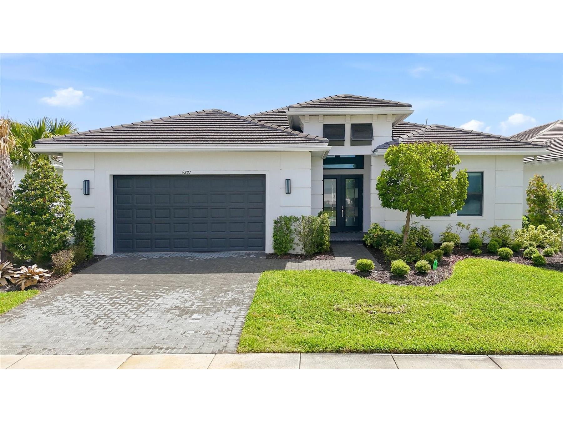 9221 Bernini Place Sarasota FL 34240 A4688126 image46