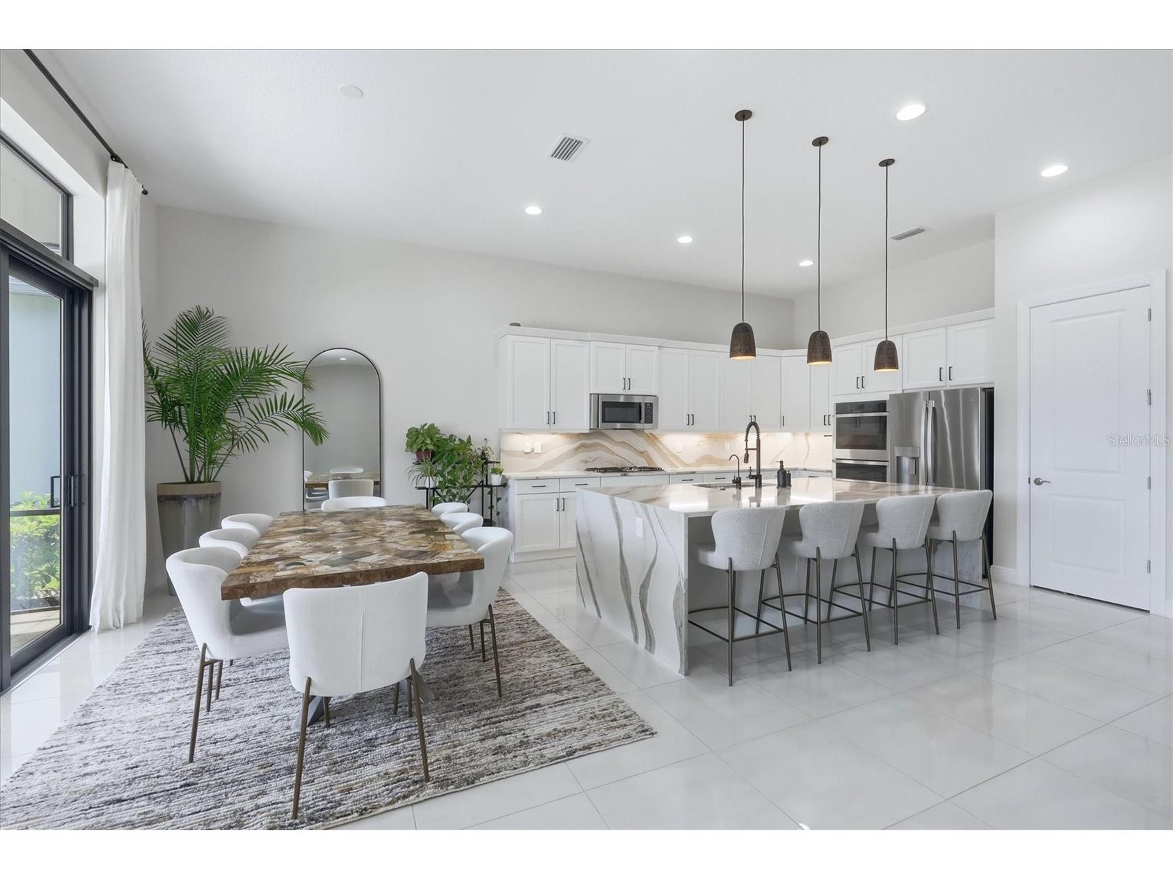 9221 Bernini Place Sarasota FL 34240 A4688126 image5