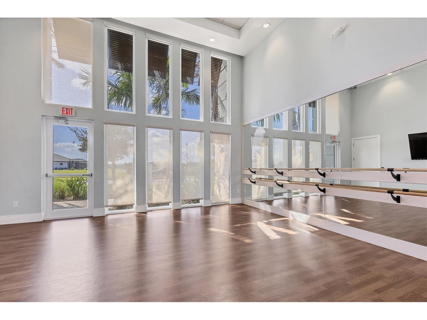 9221 Bernini Place Sarasota FL 34240 A4688126 image75
