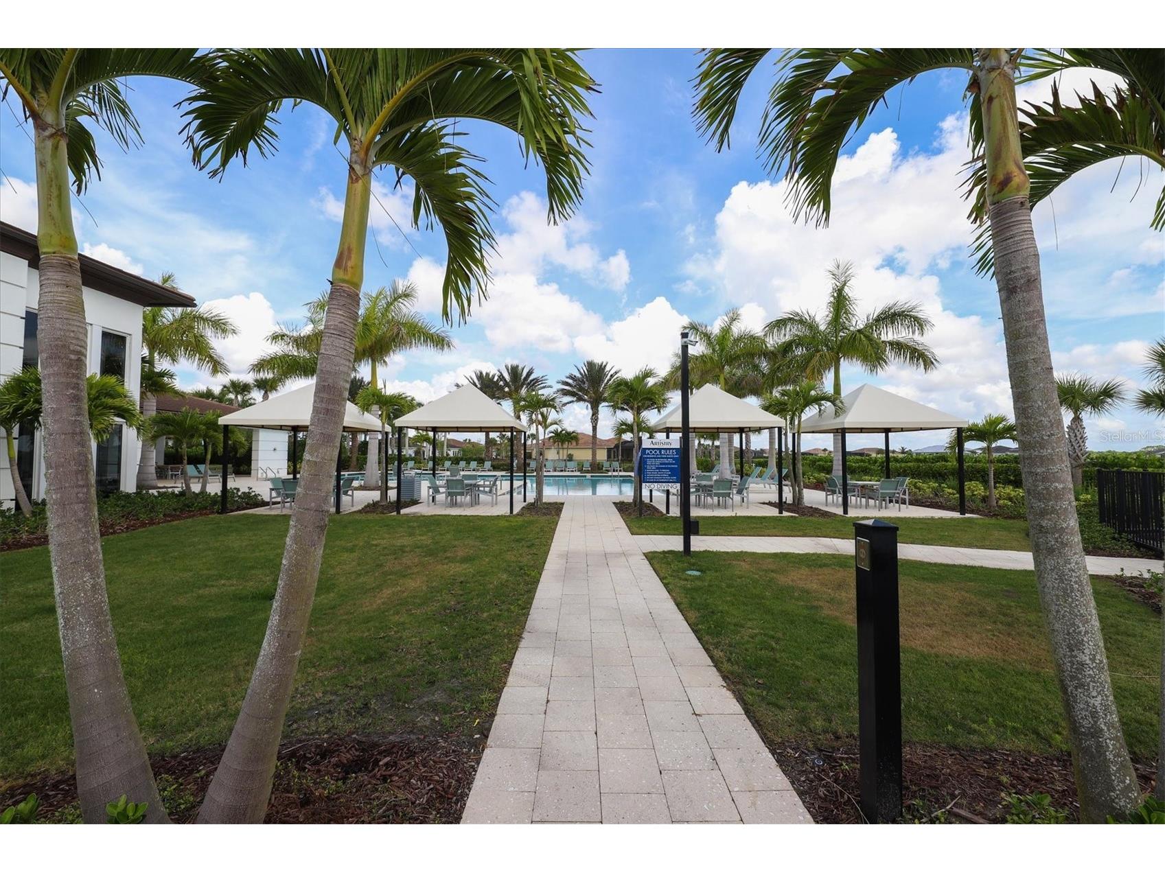 9221 Bernini Place Sarasota FL 34240 A4688126 image81