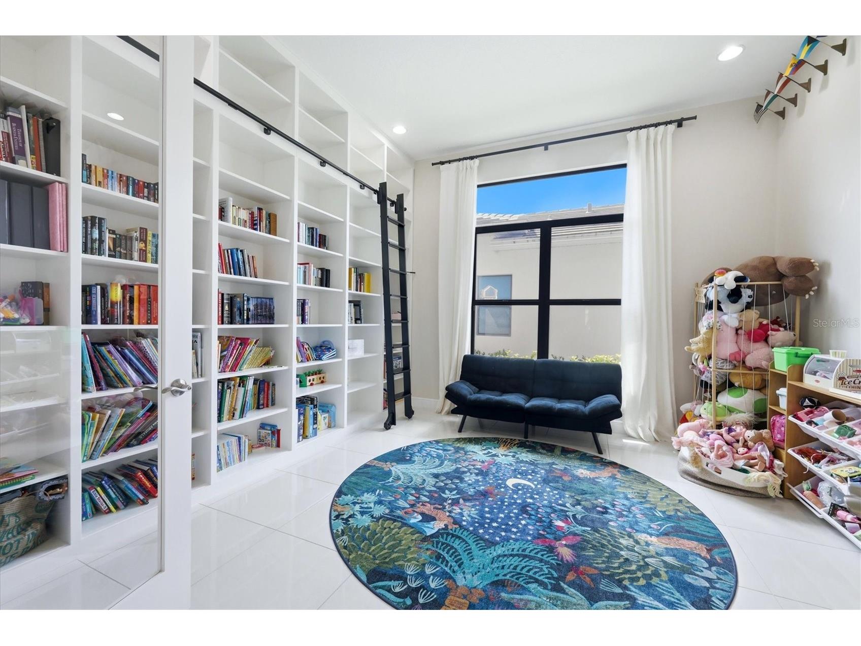 9221 Bernini Place Sarasota FL 34240 A4688126 image9
