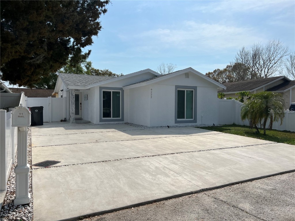 9222 Spy Glass Court Tampa FL 33615 T3432111 image1