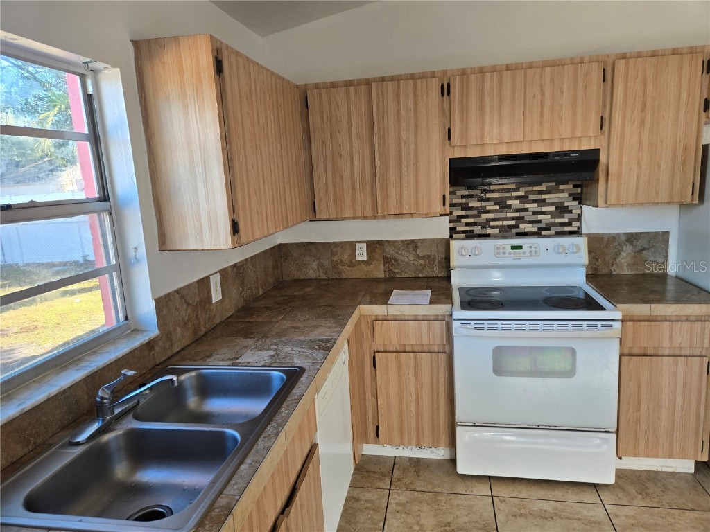 9224 Camino Villa Boulevard Tampa FL 33635 TB8451698 image17