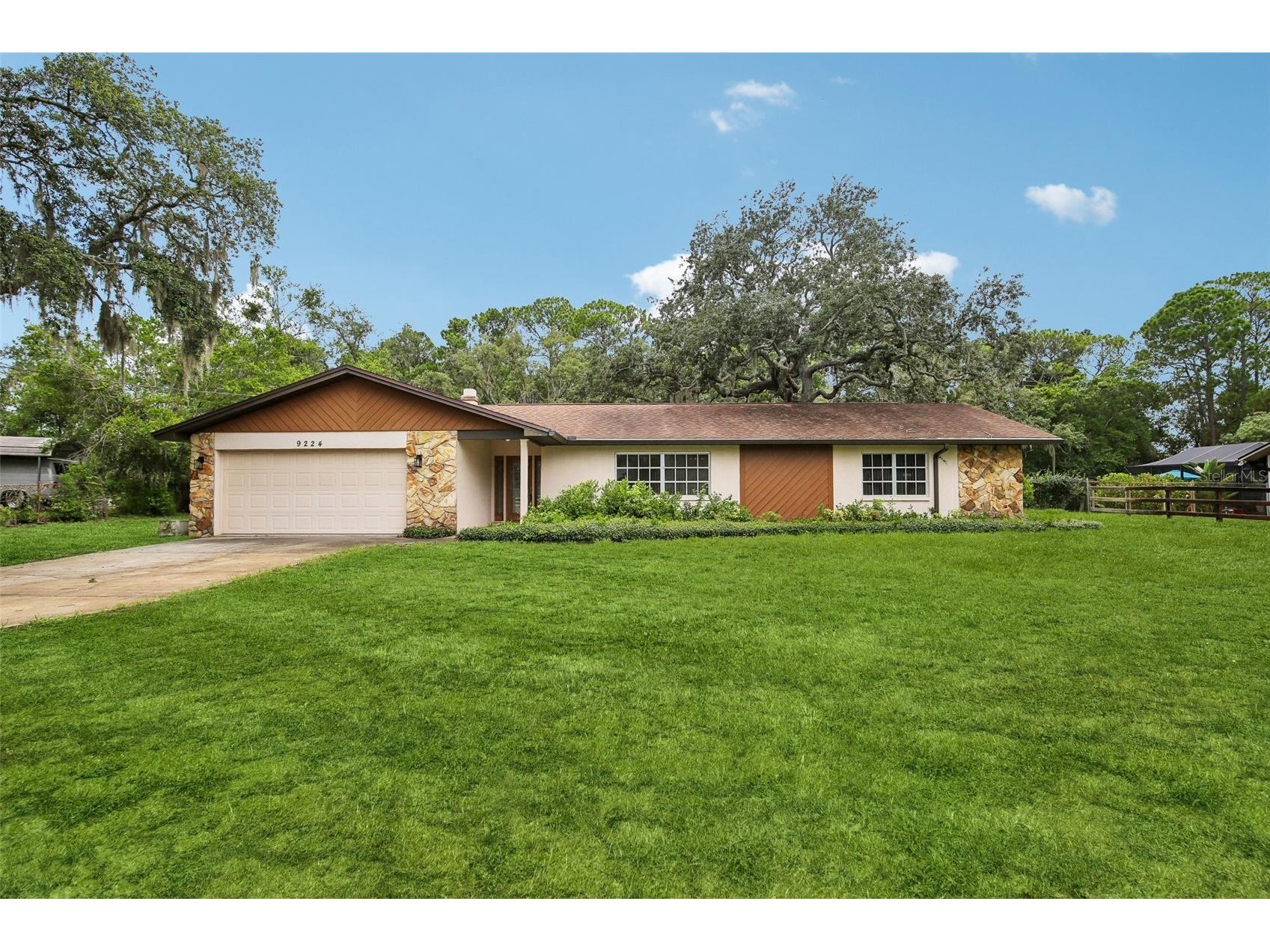 9224 Lakeview Drive New Port Richey FL 34654 TB8528778 image1