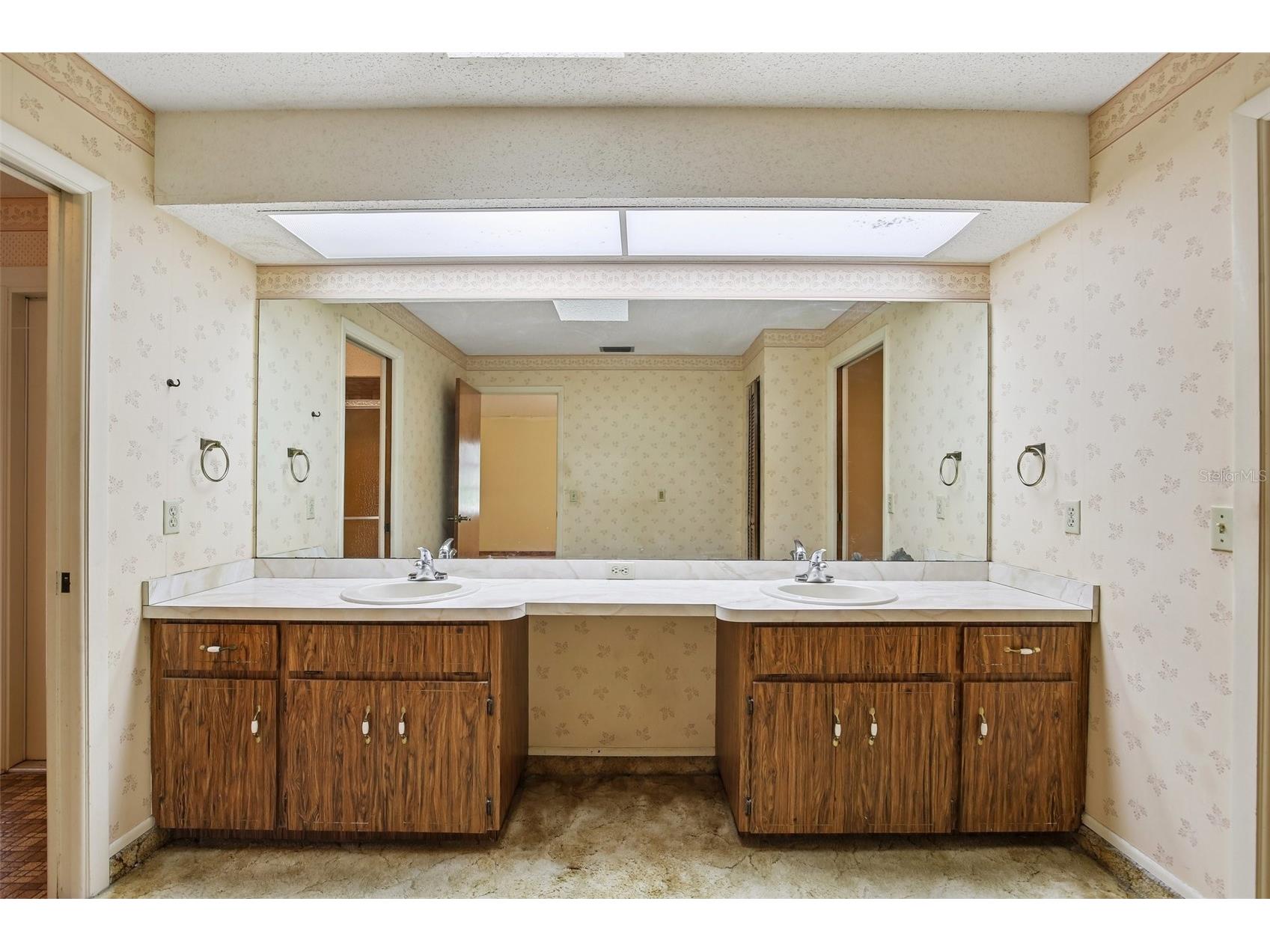 9224 Lakeview Drive New Port Richey FL 34654 TB8528778 image35