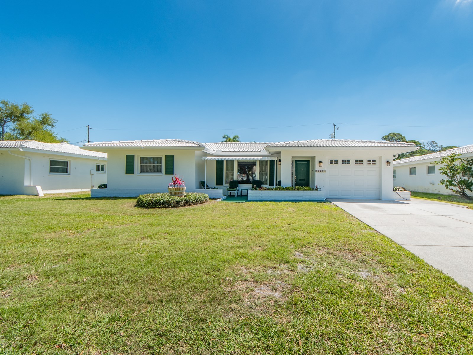 9227 143rd Street Seminole FL 33776 TB8496786 image1