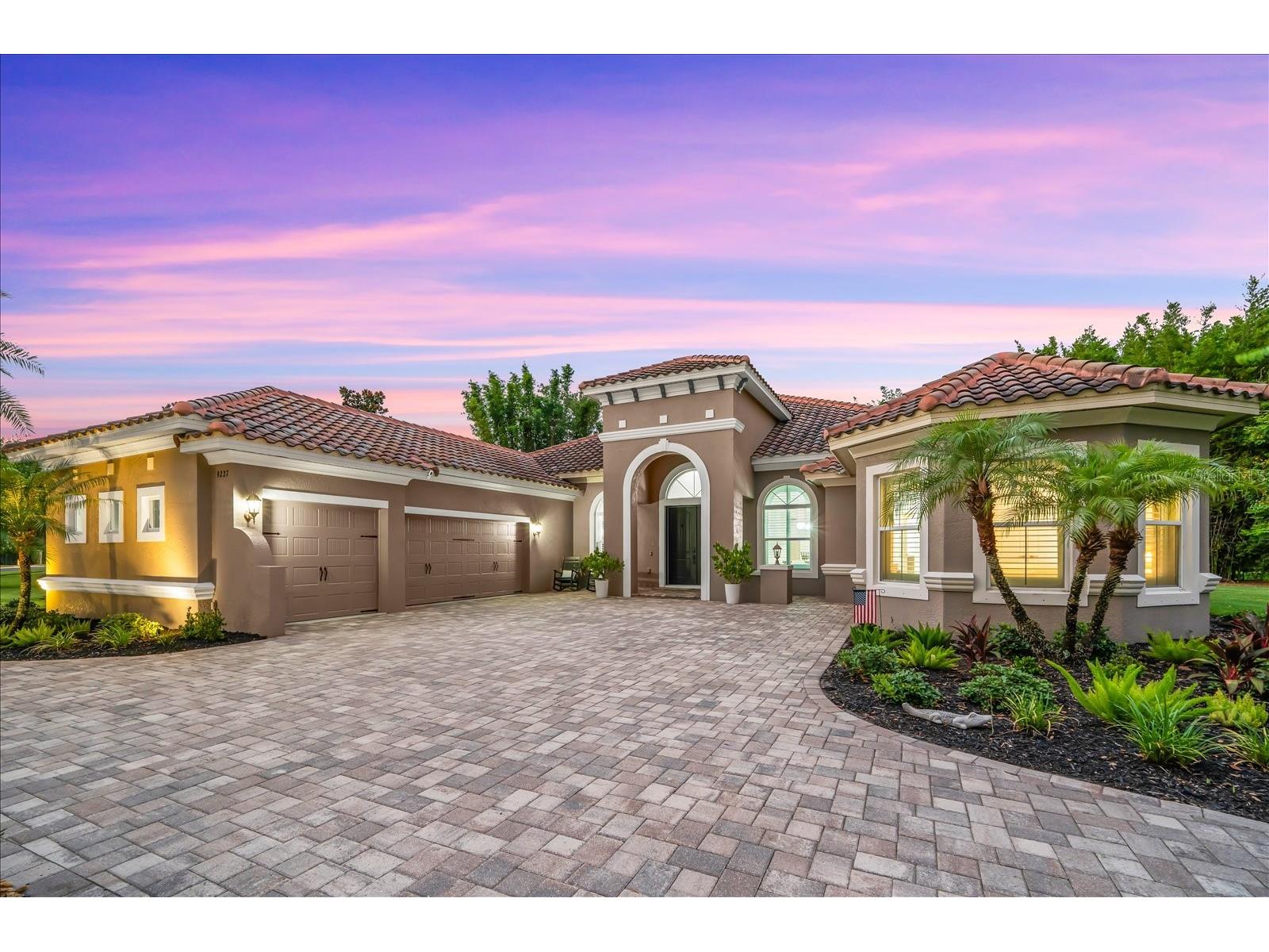 9227 Tillinghast Drive Tampa FL 33626 - POND TB8512556 image1