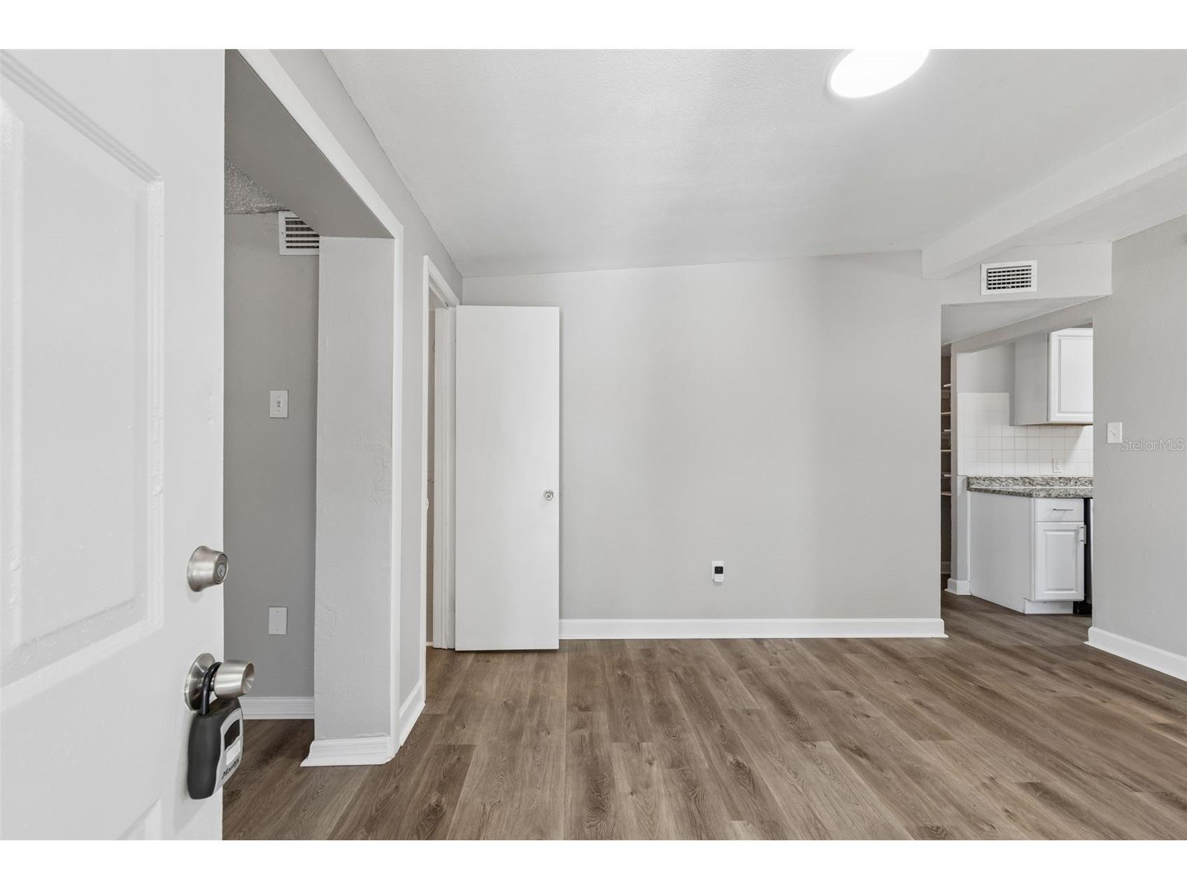 9228 82nd Way Seminole FL 33777 TB8497970 image5