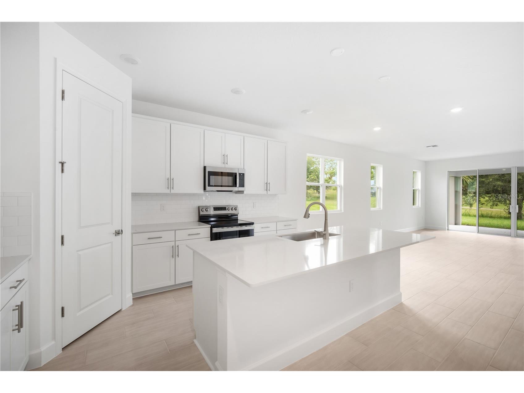 9229 Players Drive Weeki Wachee FL 34613 S5128247 image11