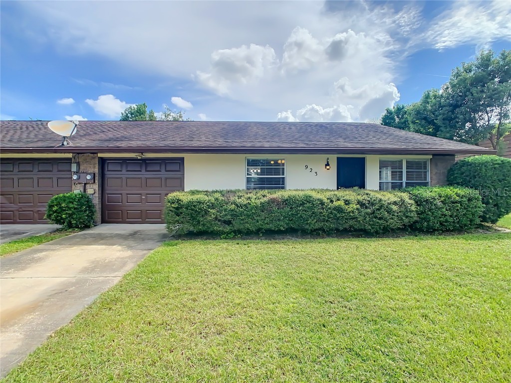 923 Hartford Dr Deland FL 32724 V4921488 image1