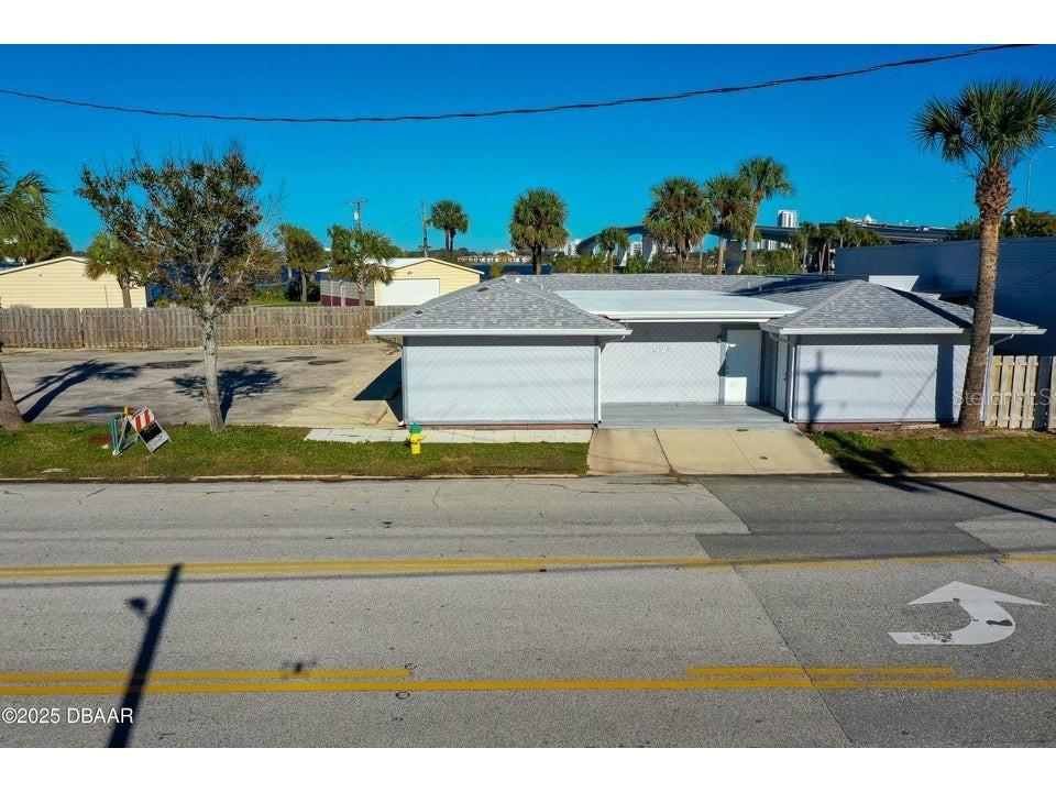 923 N Beach Street Daytona Beach FL 32117 V4941881 image1