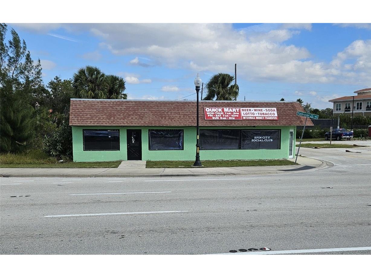 923 Tamiami Trail S Nokomis FL 34275 A4594519 image1
