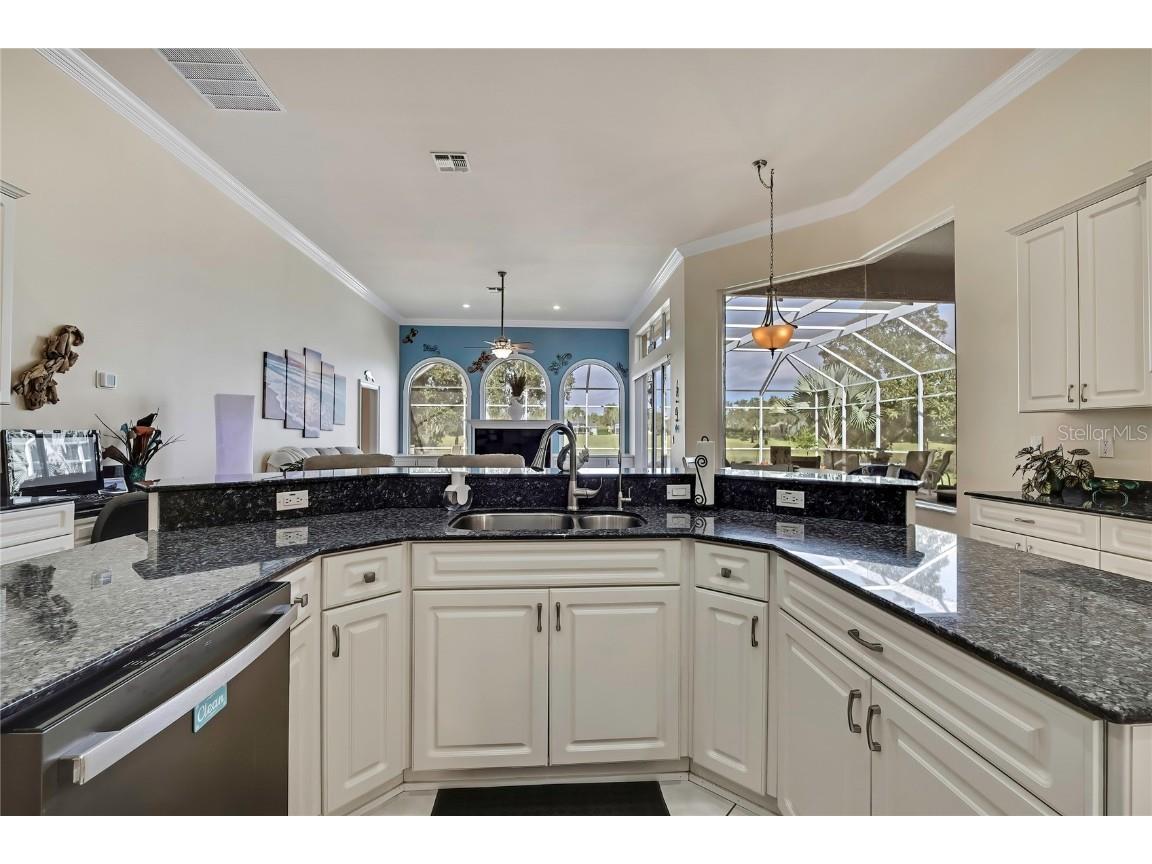 9231 Mississippi Run Weeki Wachee FL 34613 TB8444059 image12