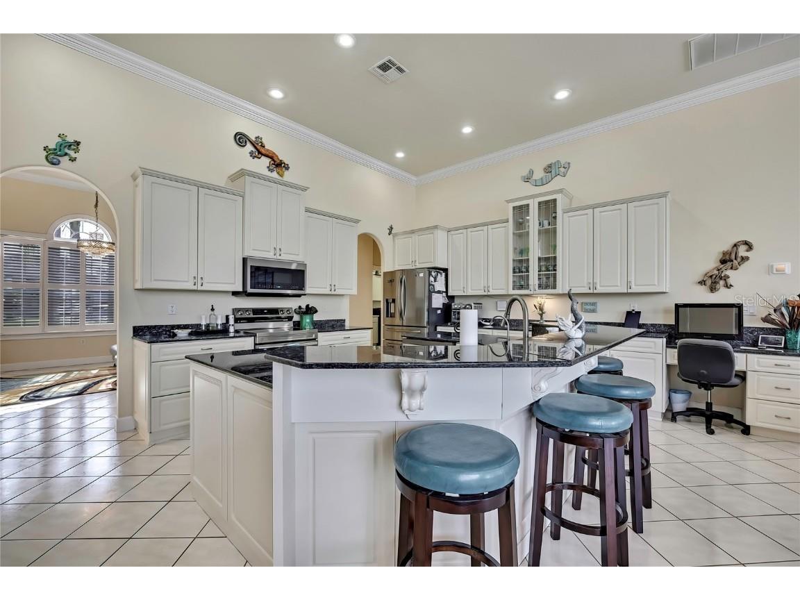 9231 Mississippi Run Weeki Wachee FL 34613 TB8444059 image8