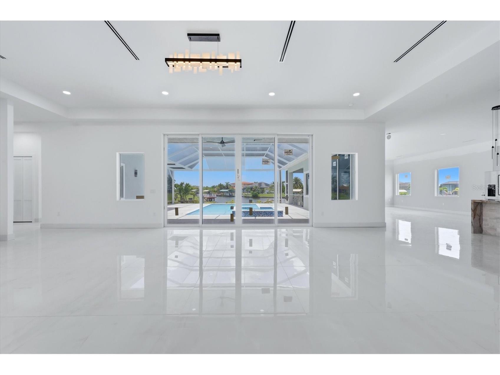 9232 Arrid Circle Port Charlotte FL 33981 - ZEPHYR & PRESIDENTIAL WATERWAY D6148063 image4