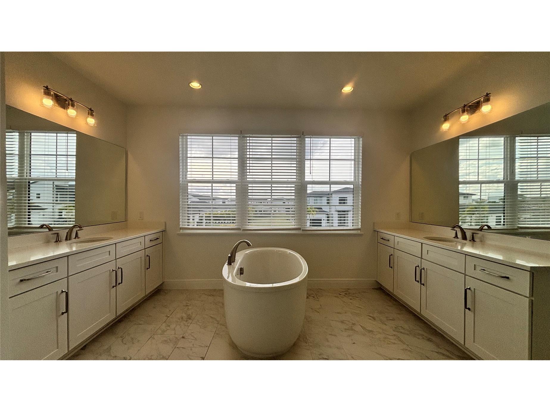 9233 Santorini Drive Orlando FL 32827 TB8523909 image46