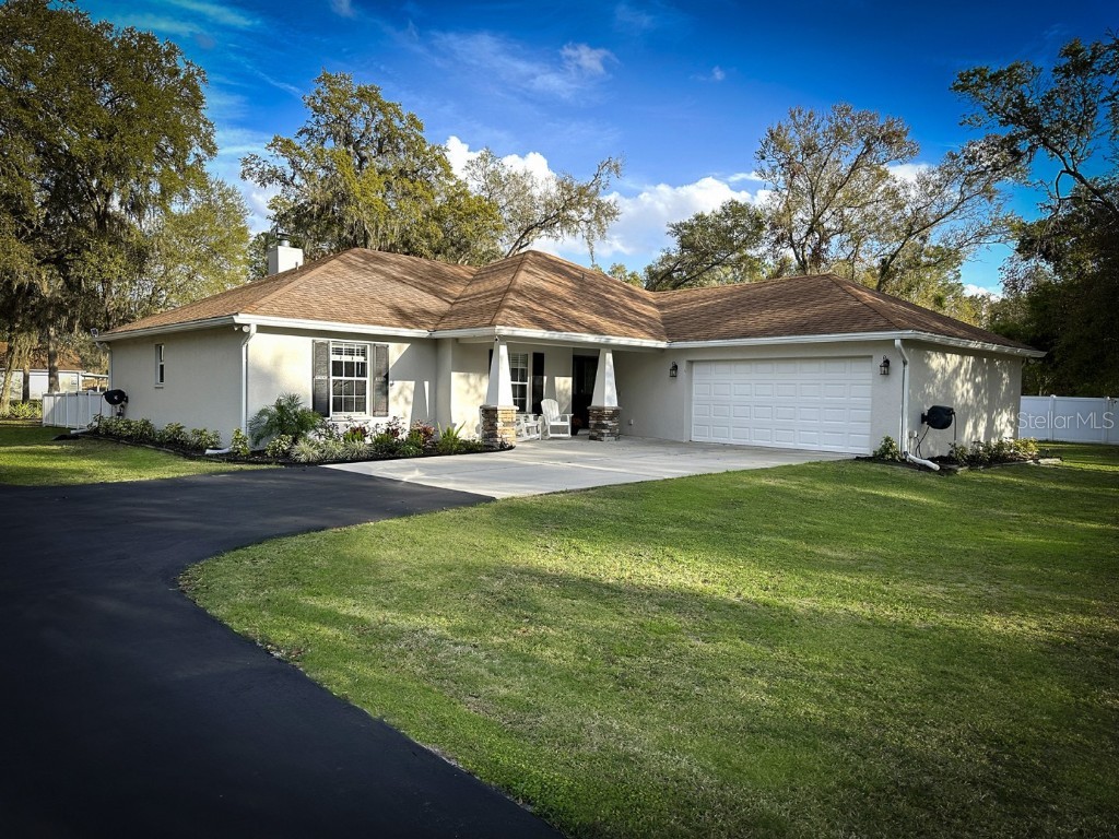 9233 Tom Moore Road Lakeland FL 33810 A4644144 image1