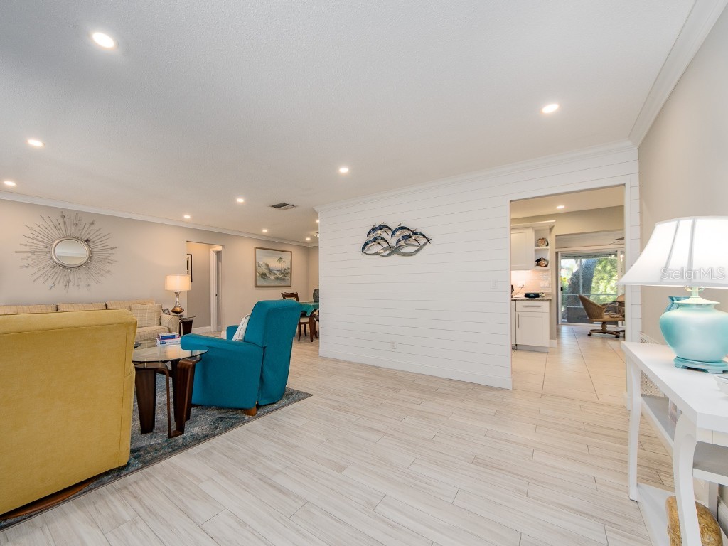 9234 141st Street Seminole FL 33776 TB8441947 image10