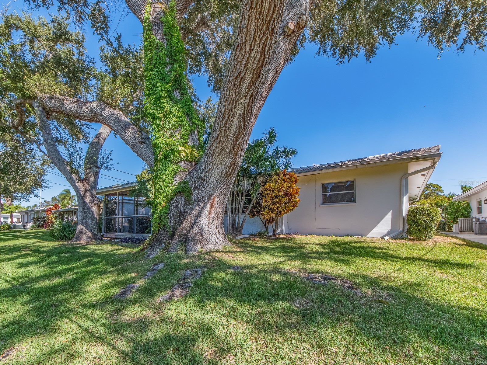 9234 141st Street Seminole FL 33776 TB8498559 image35
