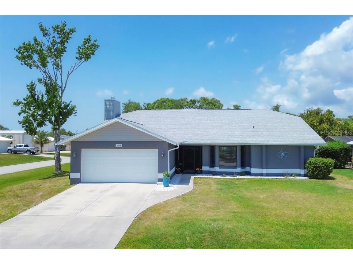 9234 Carnation Avenue Englewood FL 34224 D6136533 image1