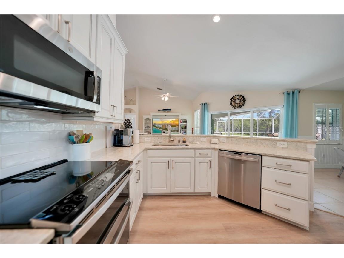 9235 Belgrade Terrace Englewood FL 34224 D6141447 image1