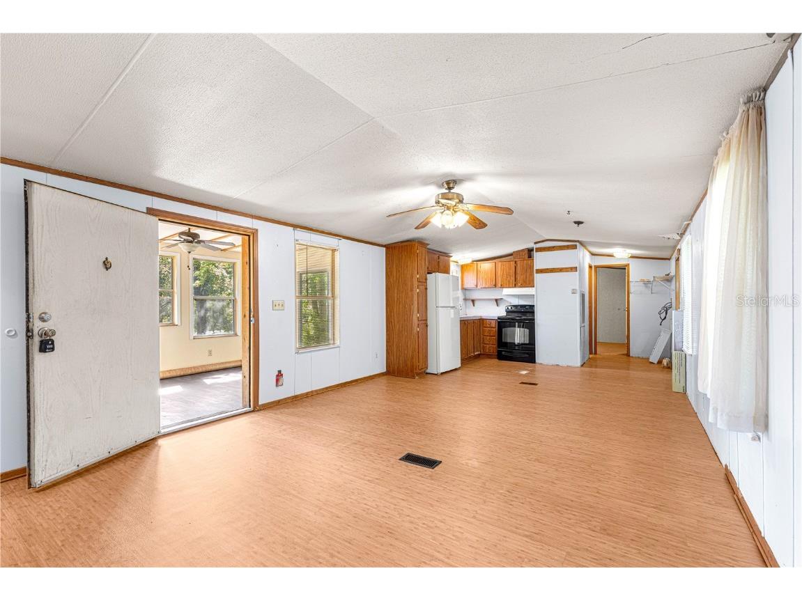 9235 SE 193rd Avenue Ocklawaha FL 32179 OM698395 image10