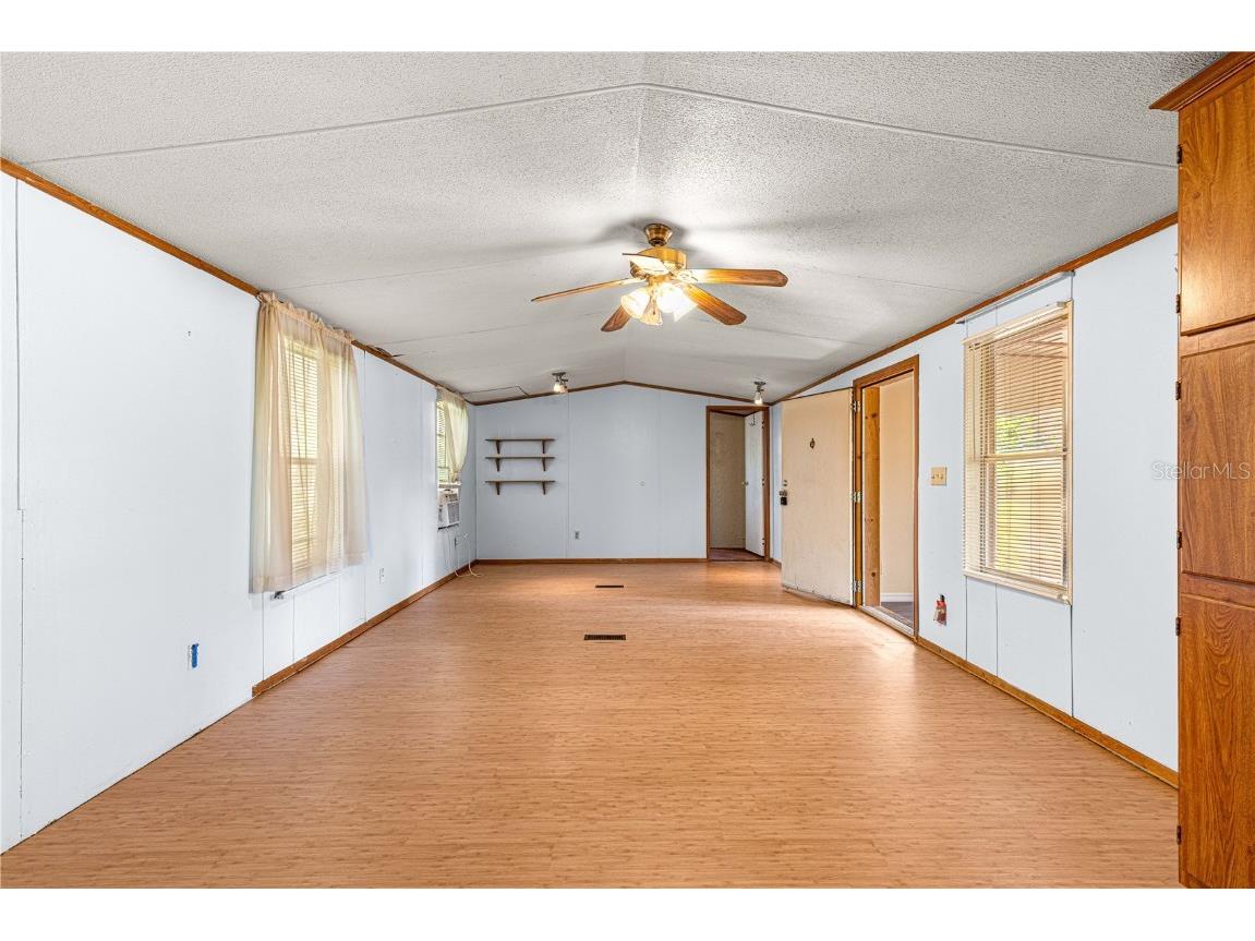 9235 SE 193rd Avenue Ocklawaha FL 32179 OM698395 image12