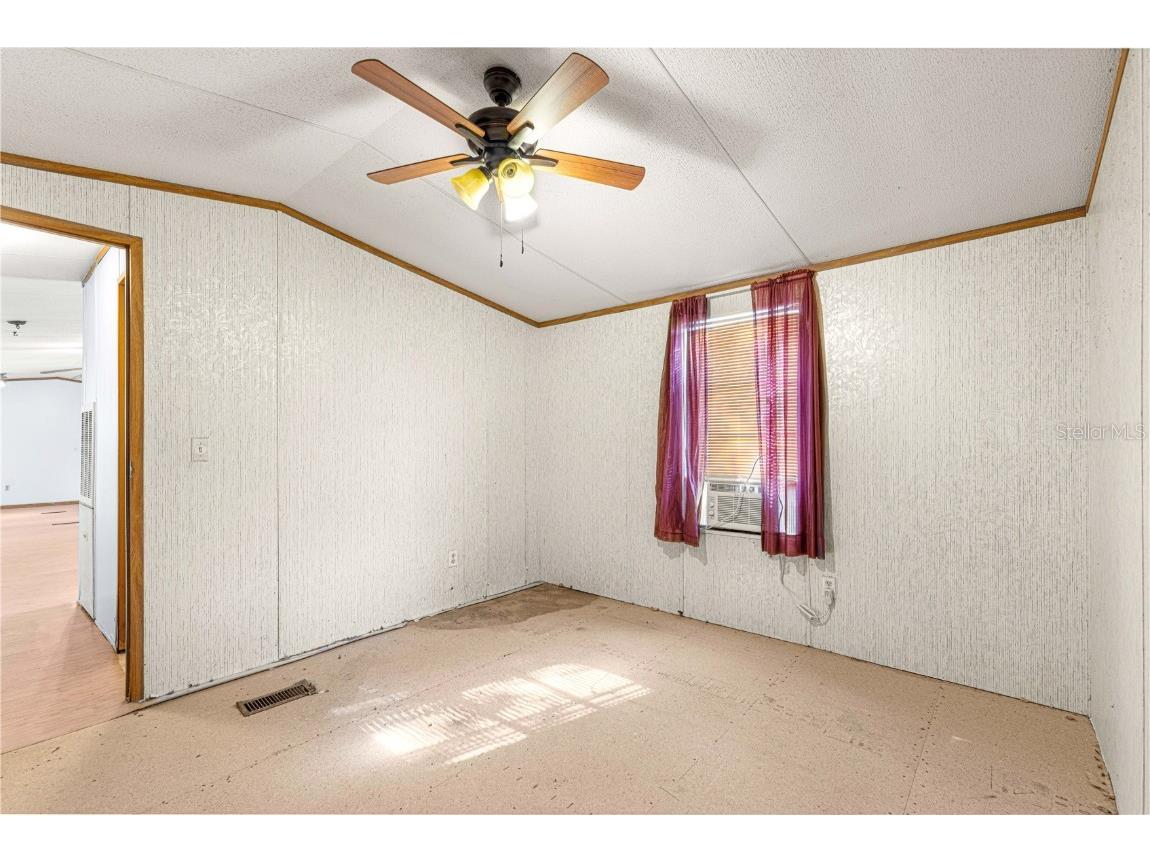 9235 SE 193rd Avenue Ocklawaha FL 32179 OM698395 image14