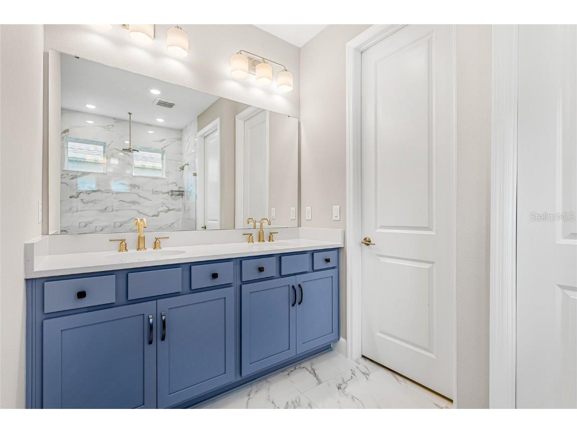 9236 Torrent Trail Sarasota FL 34241 A4670309 image20