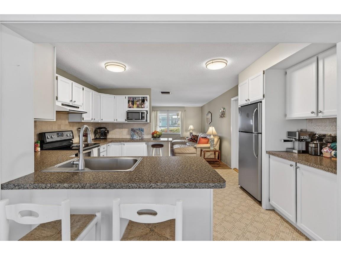 9238 140th Lane Seminole FL 33776 TB8455472 image14