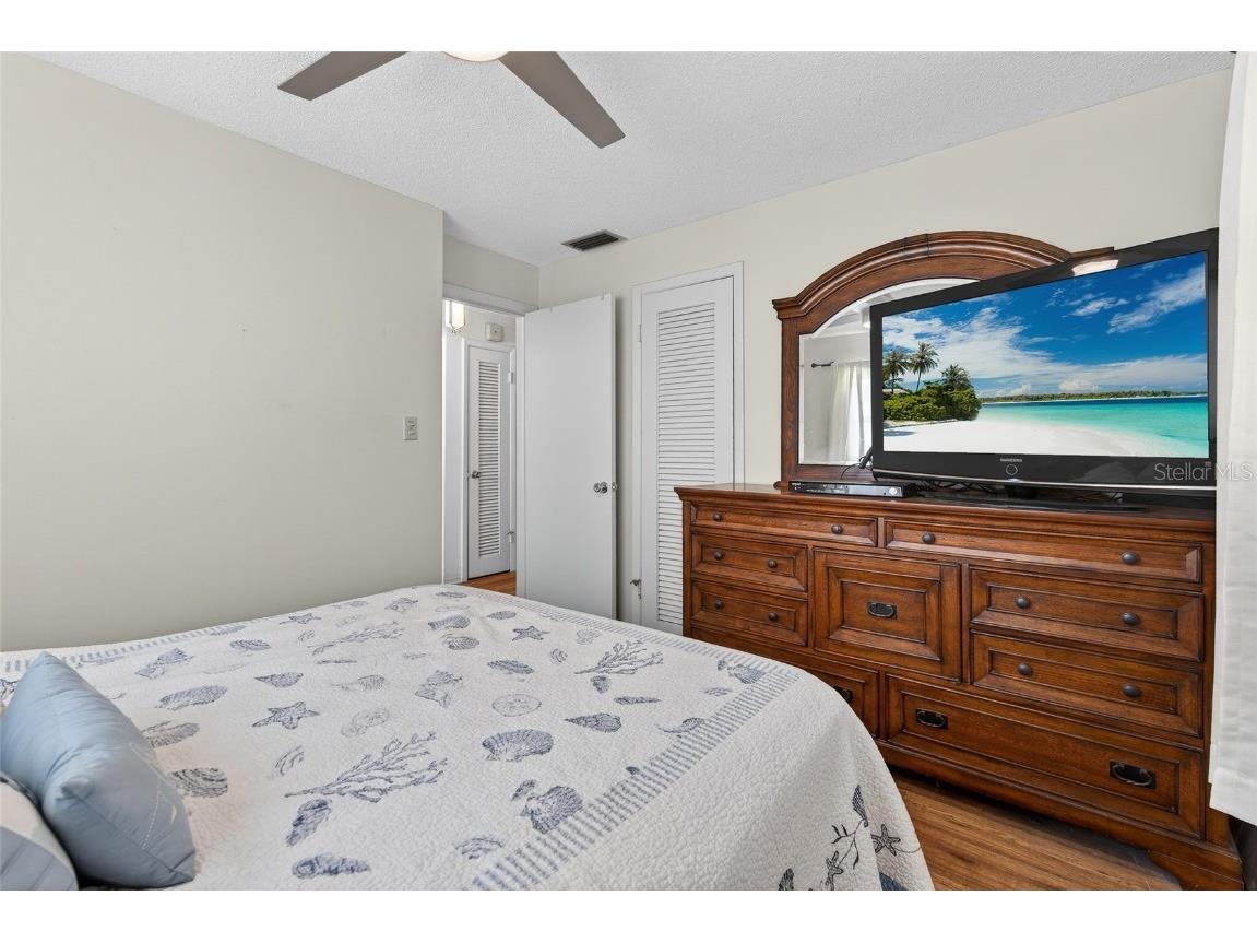 9238 140th Lane Seminole FL 33776 TB8455472 image21