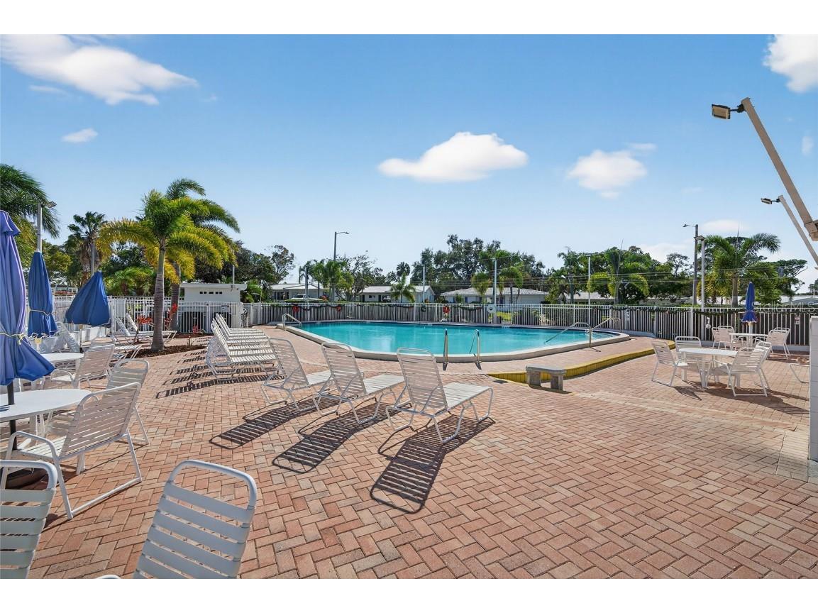 9238 140th Lane Seminole FL 33776 TB8455472 image31