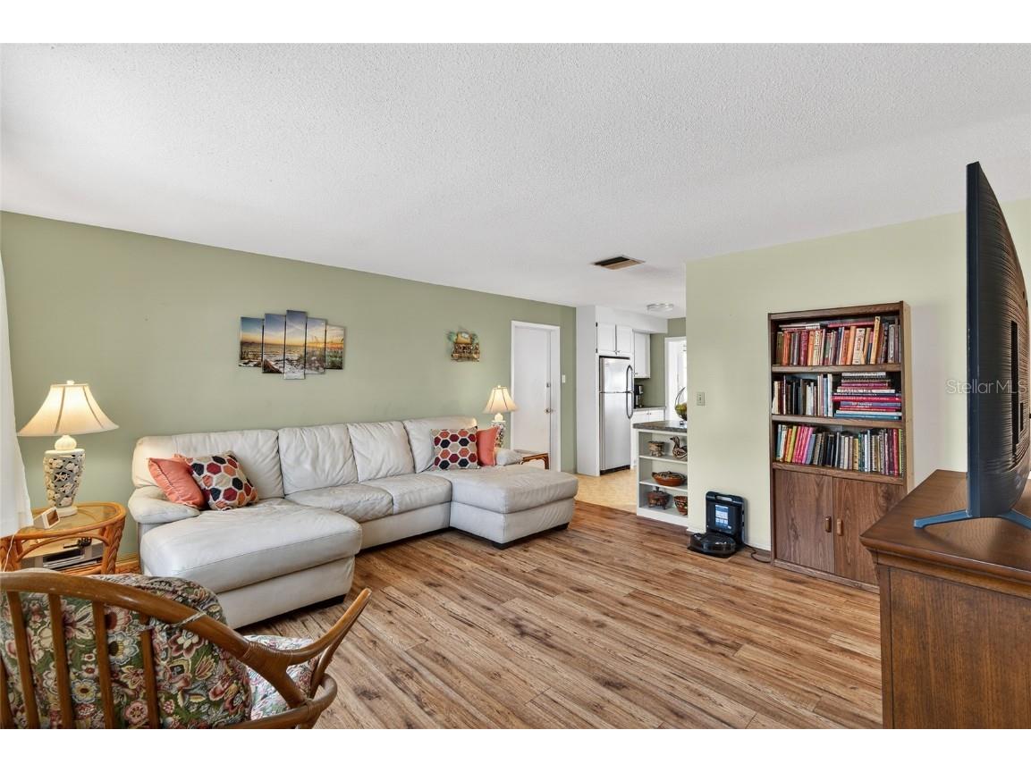 9238 140th Lane Seminole FL 33776 TB8455472 image7