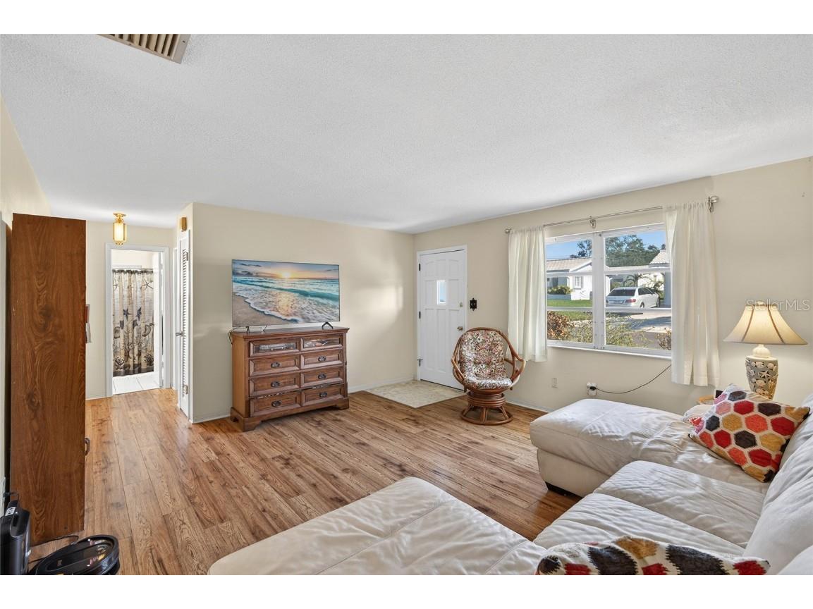 9238 140th Lane Seminole FL 33776 TB8455472 image9