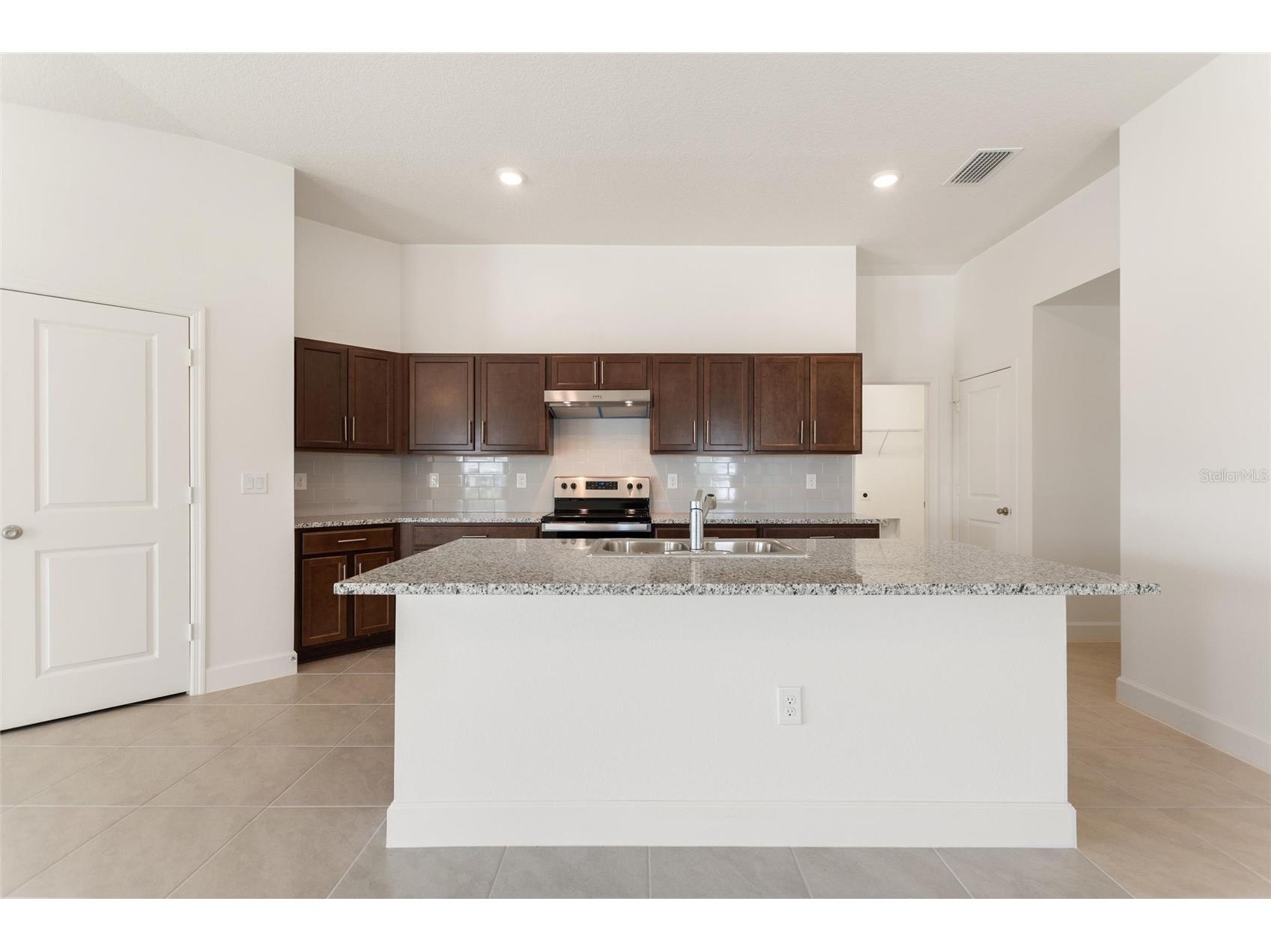 9239 Westside Hills Dr Davenport FL 33896 S5147767 image6