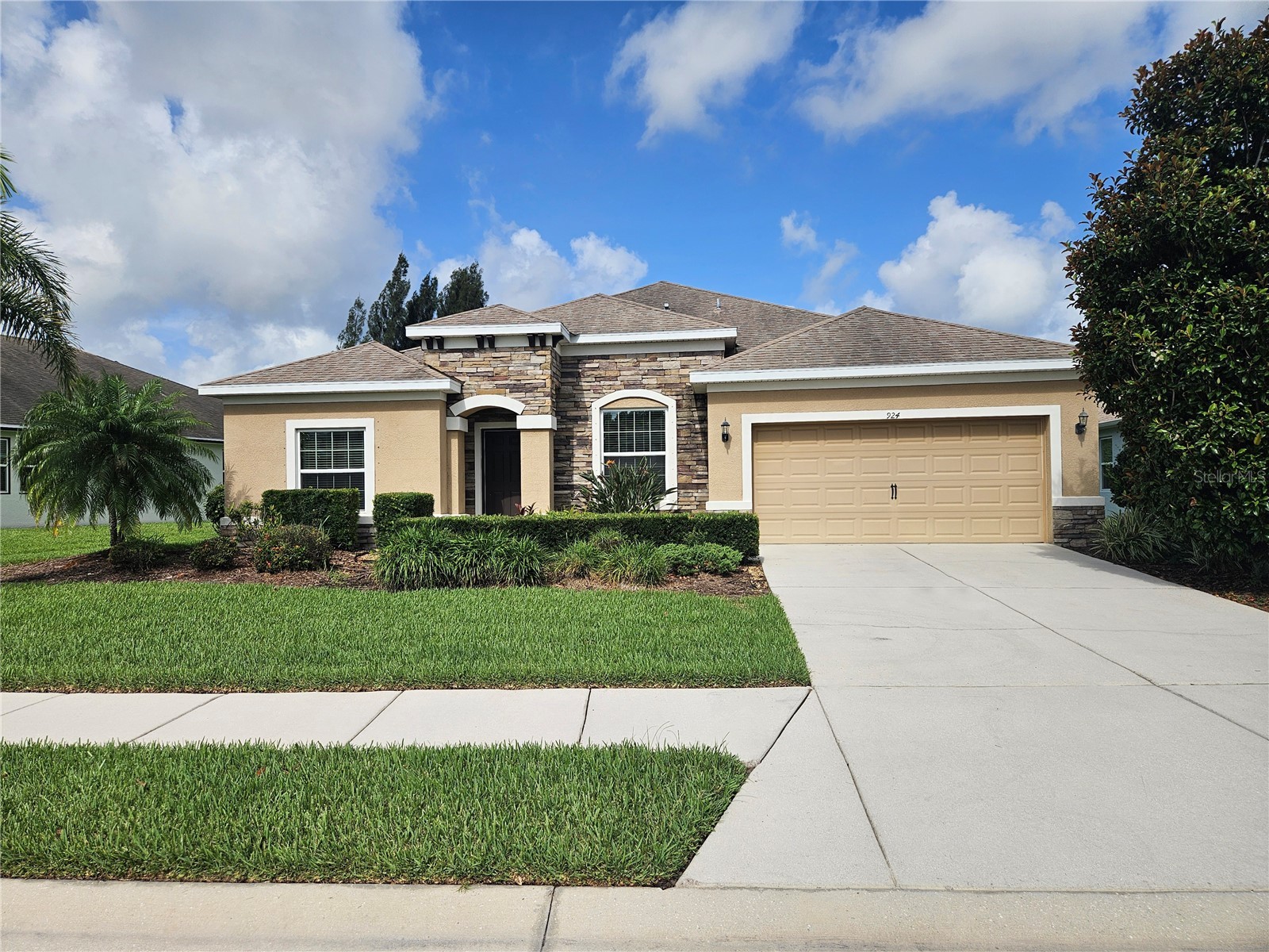 924 Buttercup Glen Bradenton FL 34212 A4696105 image1