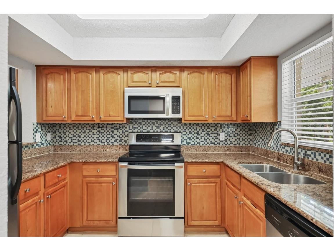 924 La Costa Circle #4 Sarasota FL 34237 A4657035 image13