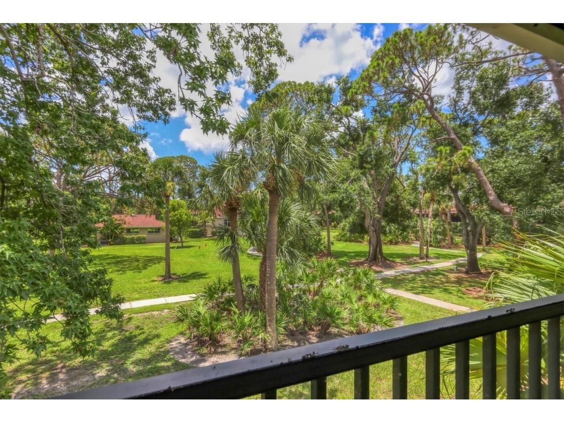 924 La Costa Circle #4 Sarasota FL 34237 A4657035 image26