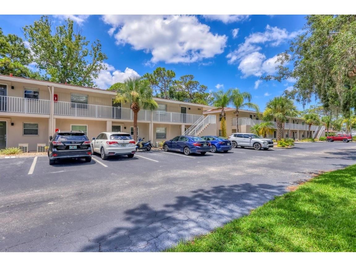 924 La Costa Circle #4 Sarasota FL 34237 A4657035 image30
