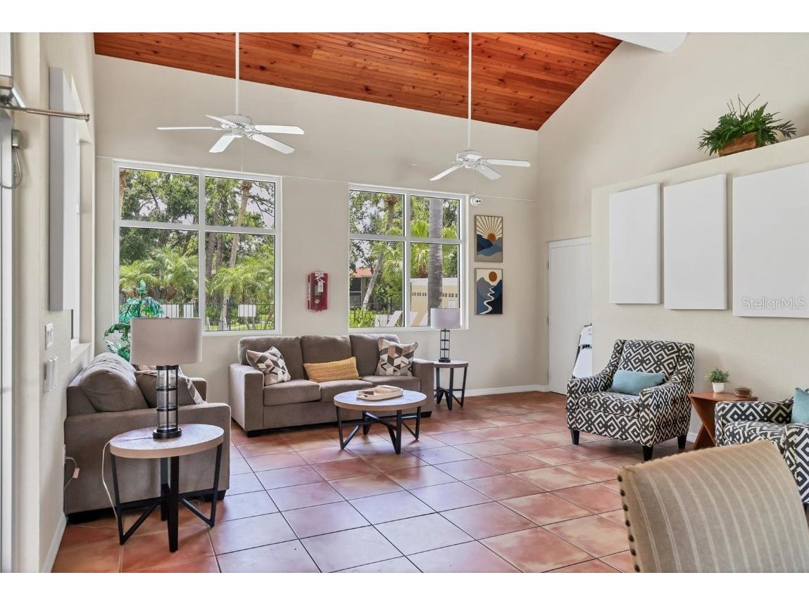 924 La Costa Circle #4 Sarasota FL 34237 A4657035 image33