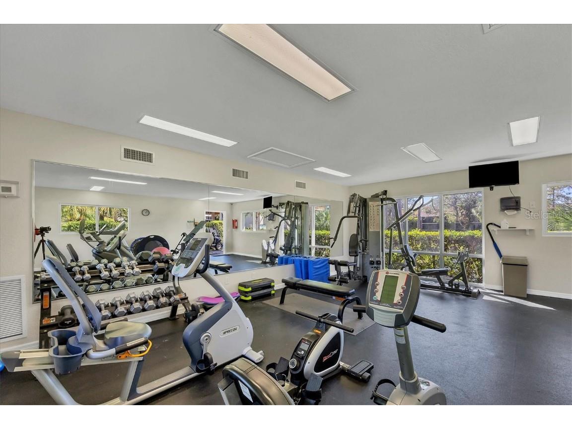 924 La Costa Circle #4 Sarasota FL 34237 A4657035 image35