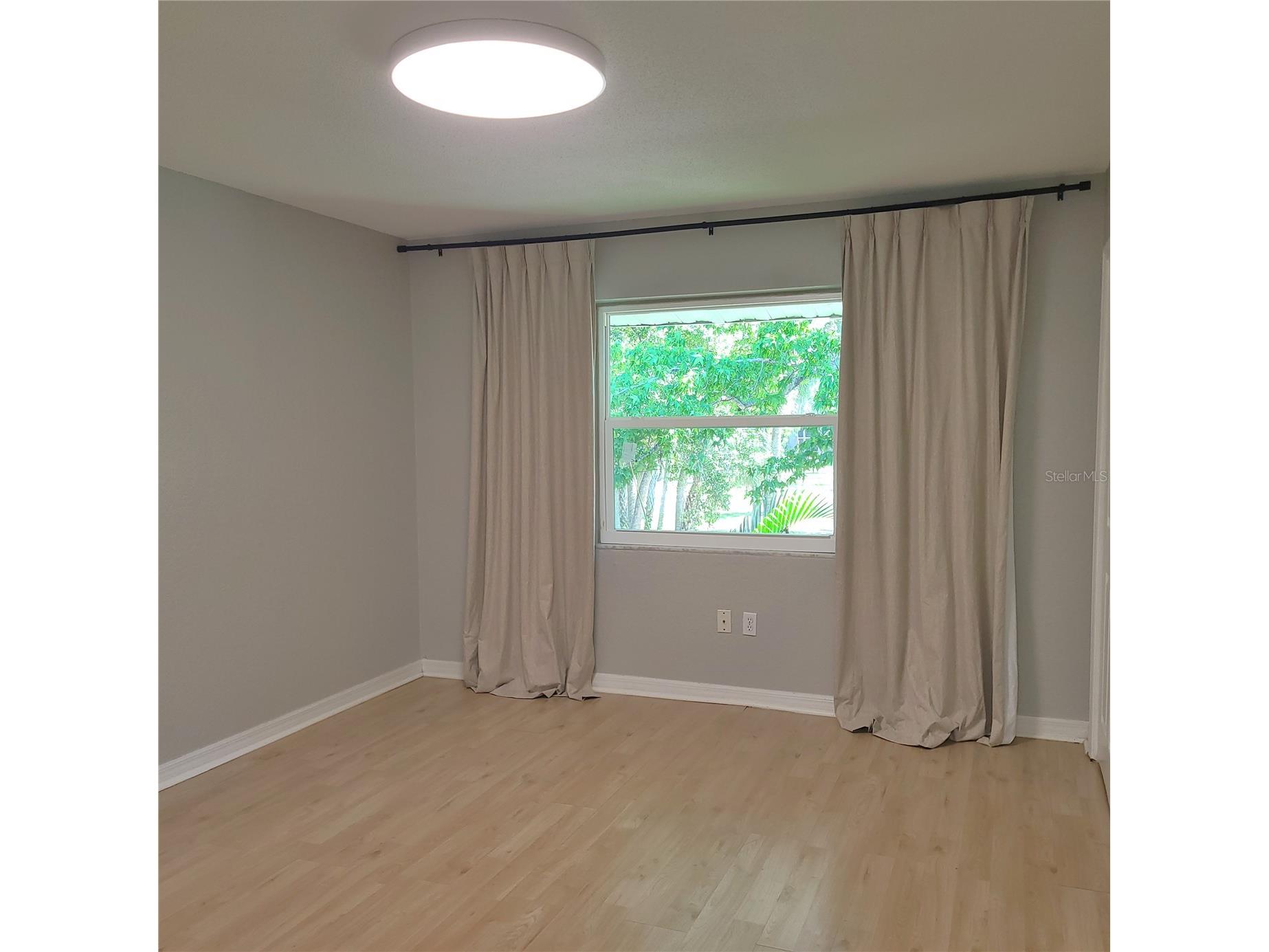 924 La Costa Circle #4 Sarasota FL 34237 A4690220 image10