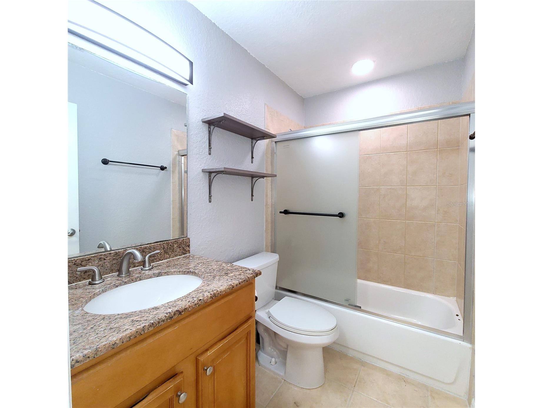 924 La Costa Circle #4 Sarasota FL 34237 A4690220 image11